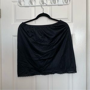19080s Skirt Slip